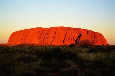 澳大利亚巨石 一個青一個氣